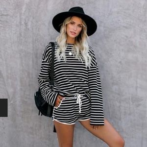 Vici disconnected stripped cotton top